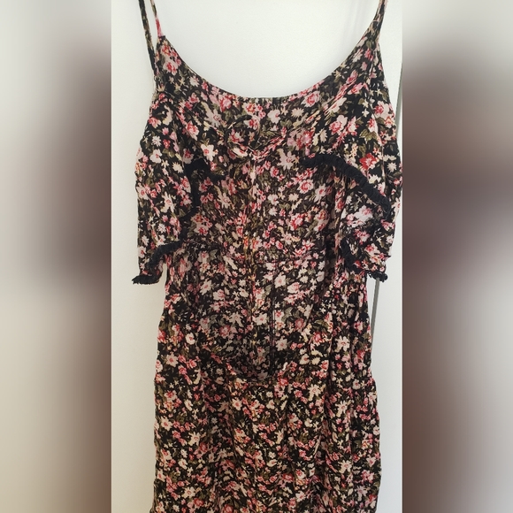 Volcom summer dress - Picture 2 of 3